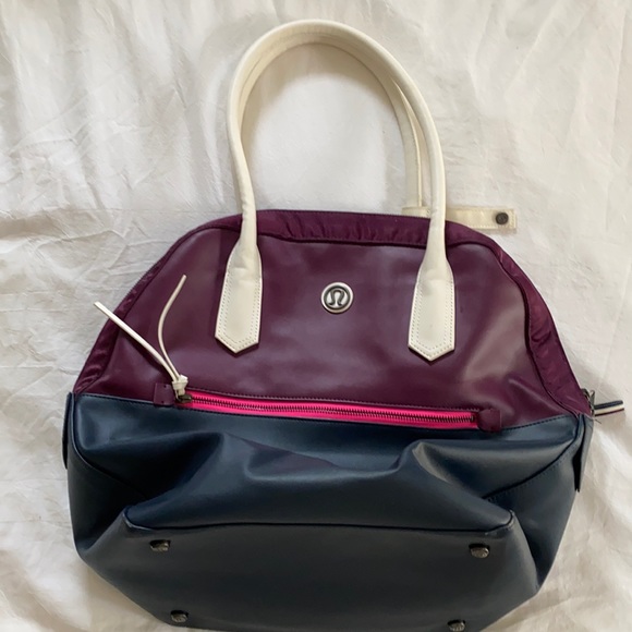 Lululemon limited edition “bowling” bag main image 8